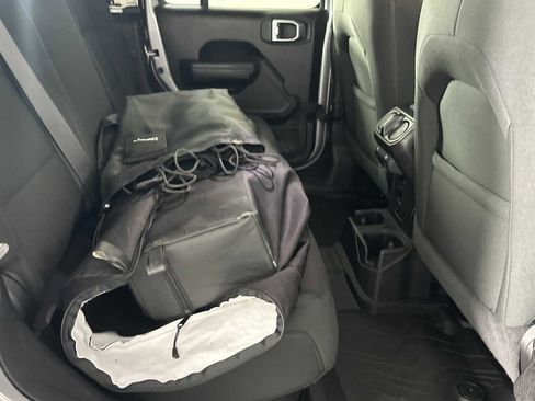 Used 2020 Jeep Gladiator Sport w/ Quick Order Package 24S image 19