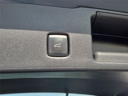 Used 2023 Ford Escape ST-Line Select AWD/4WD image 32