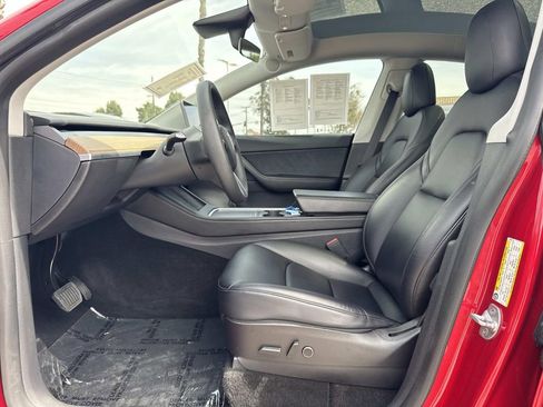 Used 2021 Tesla Model Y Long Range AWD/4WD image 19