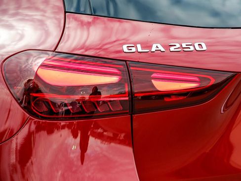 New 2026 Mercedes-Benz GLA 250 4MATIC image 8