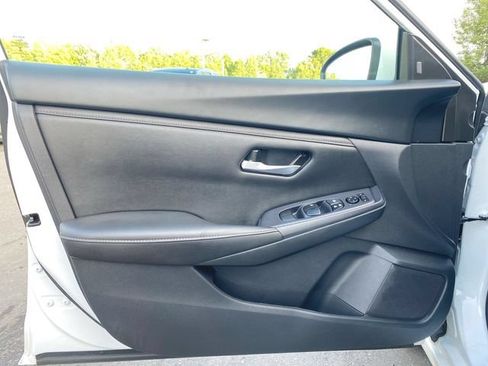 Used 2024 Nissan Sentra SV FWD image 20
