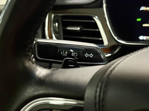 Used 2018 Lincoln Continental Reserve AWD/4WD image 22