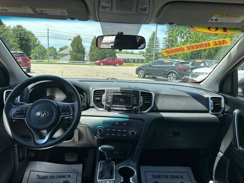 Used 2018 Kia Sportage LX AWD/4WD image 18
