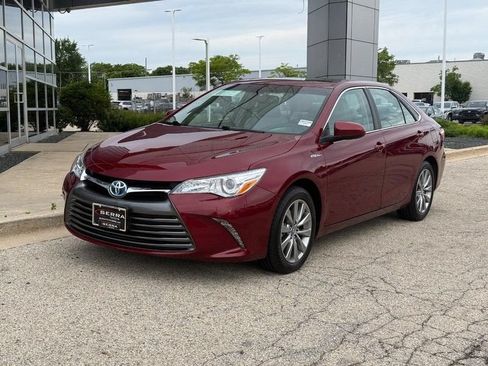 Used 2016 Toyota Camry XLE w/ Moonroof Package FWD image 7