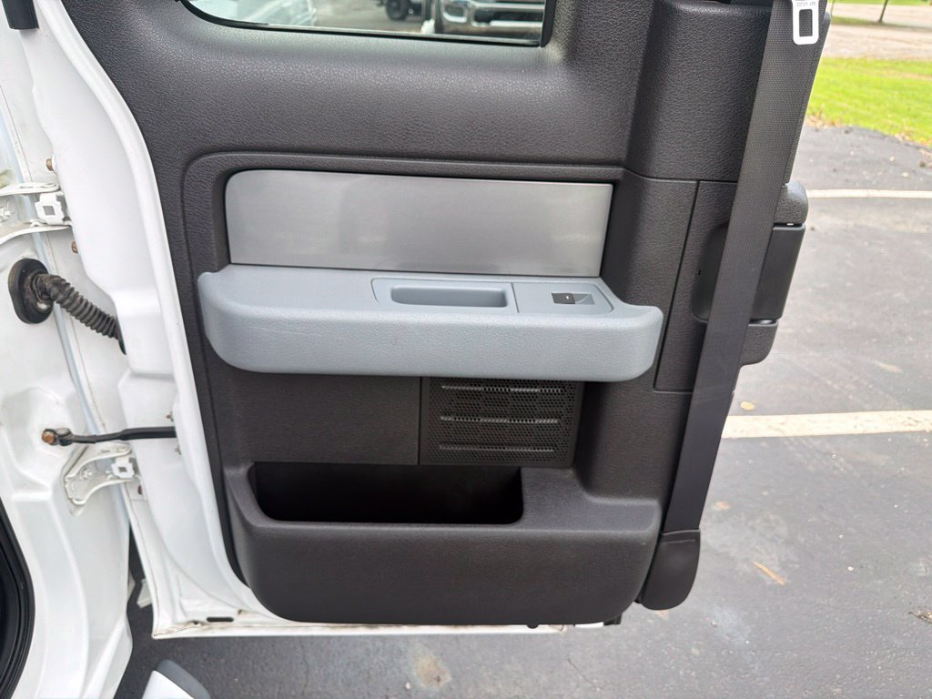 Used 2012 Ford F150 XLT w/ XLT Custom Pkg RWD image 37