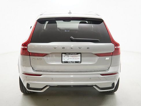 Certified 2024 Volvo XC60 T8 Ultimate w/ Protection Package Premier image 8