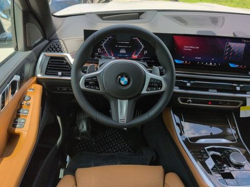 New 2026 BMW X5 xDrive40i w/ M Sport Package AWD/4WD image 16