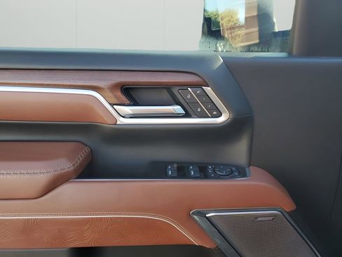 Used 2025 GMC Sierra 2500 Denali Ultimate w/ Max Trailering Package image 27