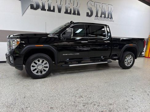 Used 2020 GMC Sierra 2500 Denali w/ Denali Ultimate Package image 4