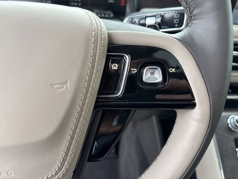 Used 2023 Lincoln Aviator Reserve w/ Equipment Group 201A image 35