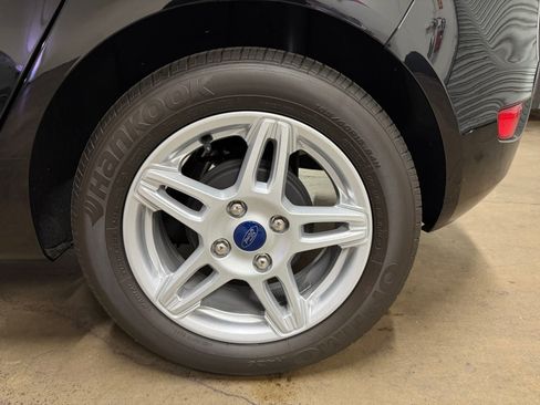 Used 2019 Ford Fiesta SE FWD image 22