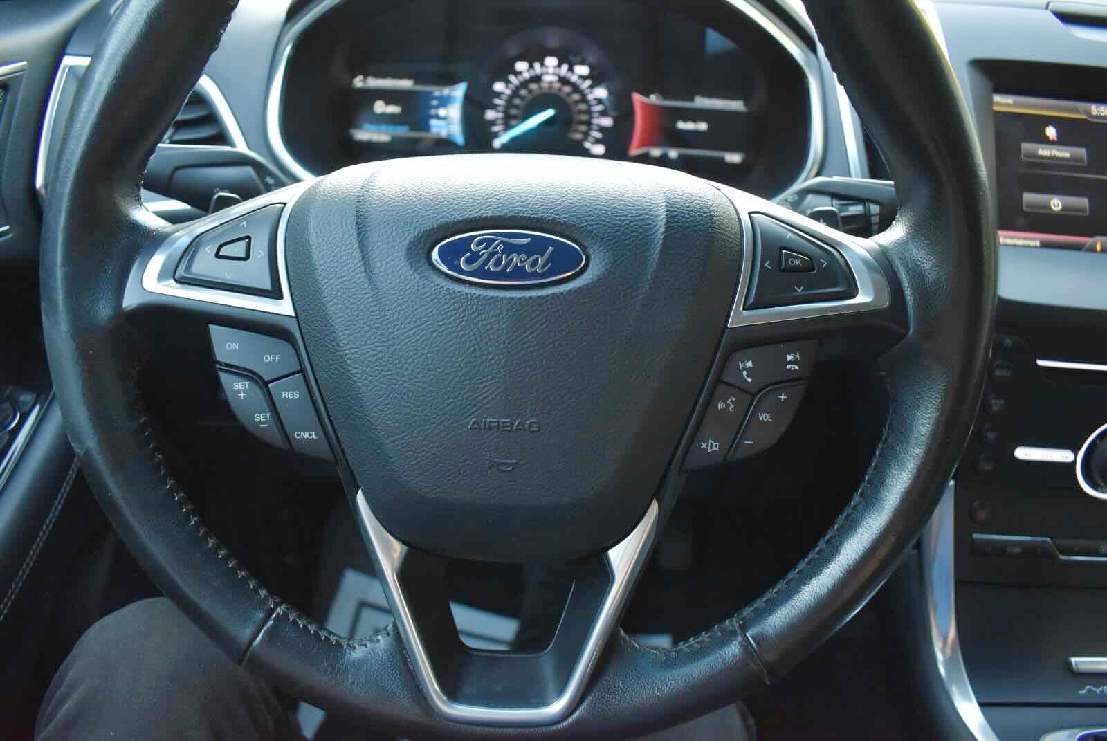 Used 2015 Ford Edge Titanium w/ Technology Package AWD/4WD image 21
