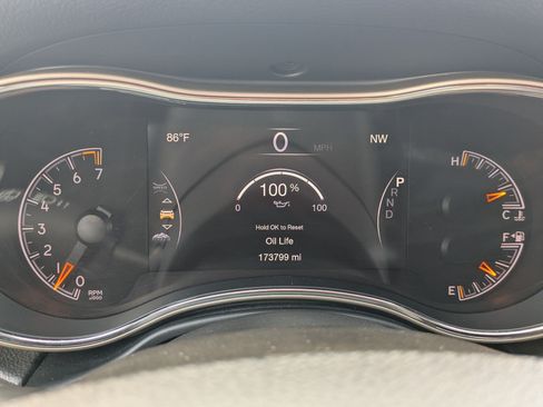 Used 2016 Jeep Grand Cherokee Limited AWD/4WD image 17