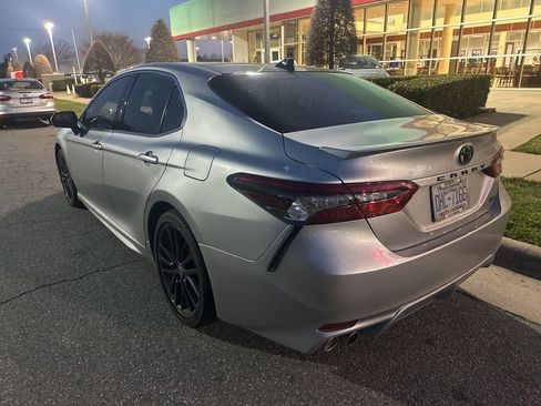 Used 2023 Toyota Camry XSE image 8