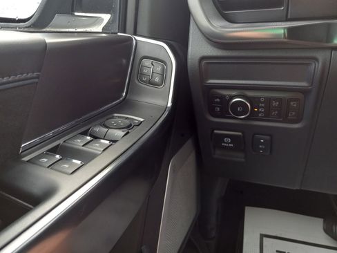 New 2025 Ford F150 Platinum w/ Equipment Group 702A High image 28