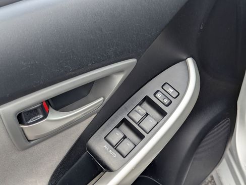 Used 2015 Toyota Prius Two image 25