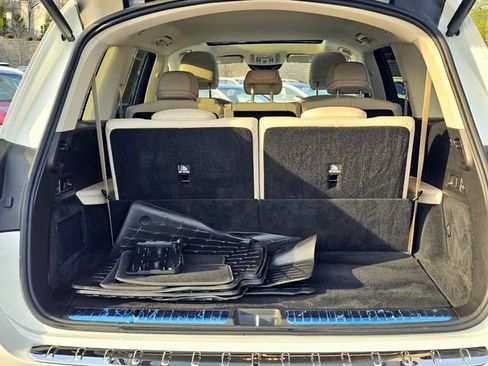 Used 2022 Mercedes-Benz GLS 450 4MATIC image 11