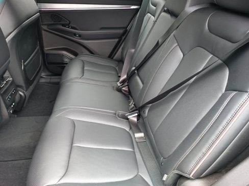 Used 2024 Jeep Wagoneer Launch Edition image 21