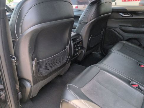Used 2023 Jeep Grand Cherokee Altitude AWD/4WD image 19