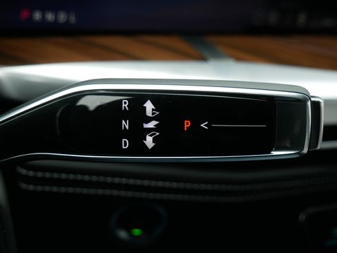 New 2026 Cadillac Escalade Platinum Sport w/ LPO, ONYX Package image 21