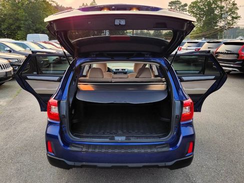 Used 2017 Subaru Outback 2.5i Premium image 36