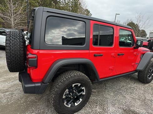 Used 2025 Jeep Wrangler Unlimited Rubicon 4xe image 8