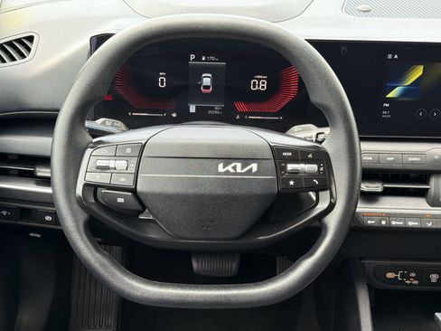 Used 2025 Kia K4 FWD image 11