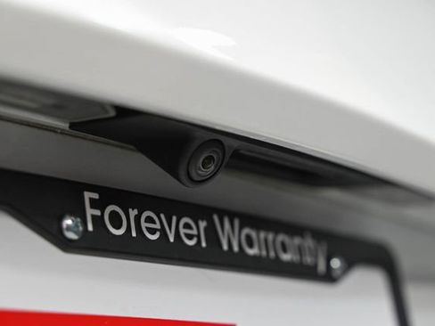 Used 2022 Tesla Model Y Long Range image 13