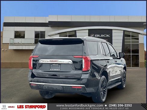 Used 2024 GMC Yukon SLT w/ SLT Premium Package image 6