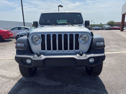 Used 2024 Jeep Wrangler Unlimited Sport AWD/4WD image 2