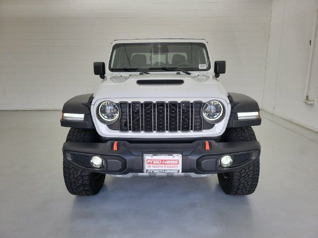 Used 2026 Jeep Gladiator Mojave AWD/4WD image 3