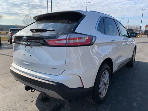 Used 2024 Ford Edge SEL w/ Convenience Package image 3