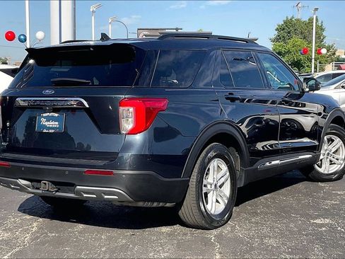 Used 2023 Ford Explorer XLT w/ Equipment Group 202A RWD image 12