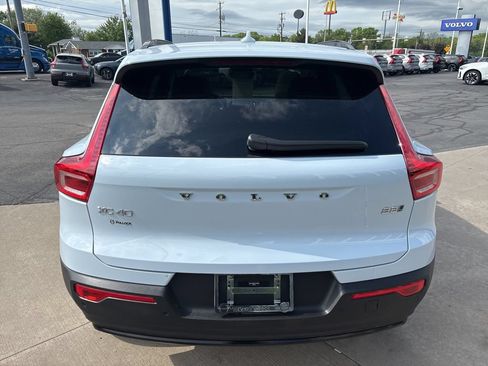 Certified 2026 Volvo XC40 B5 Plus AWD/4WD image 7