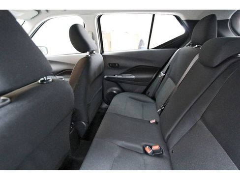 Used 2025 Nissan Kicks Play S FWD image 9