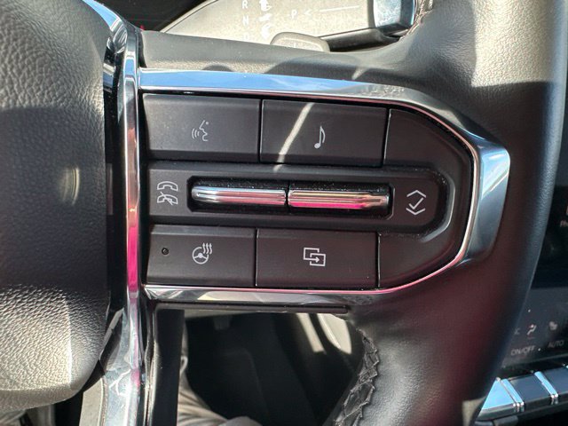 Used 2025 GMC Yukon Denali AWD/4WD image 18