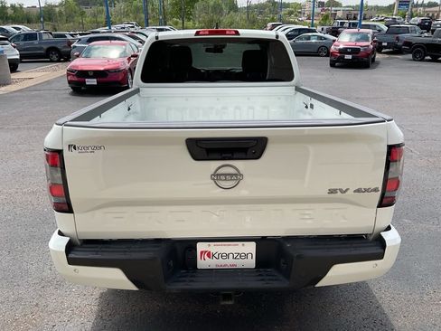 Used 2023 Nissan Frontier SV w/ Technology Package AWD/4WD image 6