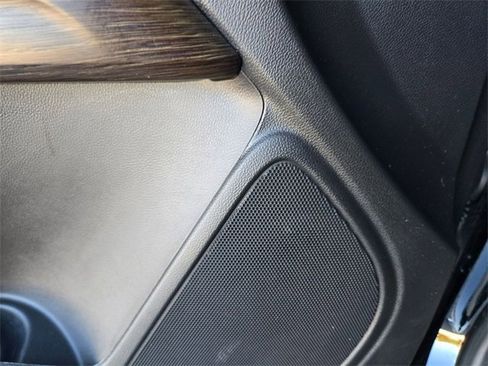 Used 2020 GMC Canyon Denali image 18