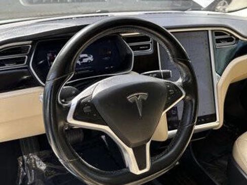 Used 2014 Tesla Model S image 12