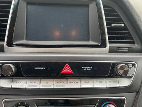 Used 2019 Hyundai Sonata SE FWD image 14
