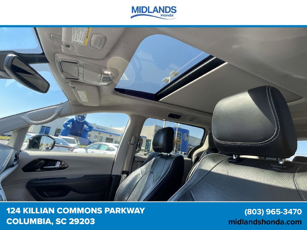 Used 2023 Chrysler Pacifica Limited FWD image 15