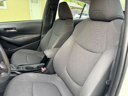 Used 2020 Toyota Corolla LE image 10