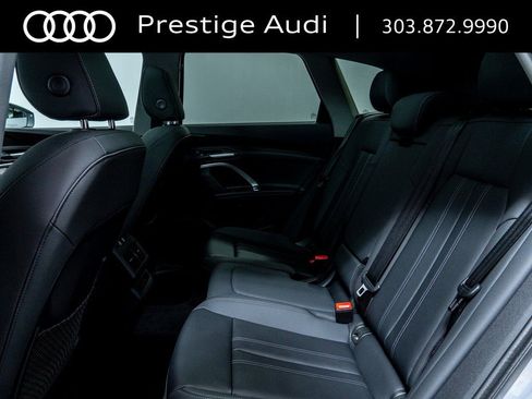 Used 2025 Audi Q5 Premium w/ Convenience Package image 24