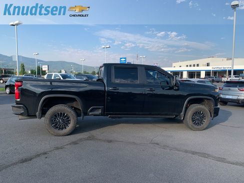 Used 2021 Chevrolet Silverado 2500 LTZ w/ LTZ Plus Package AWD/4WD image 8