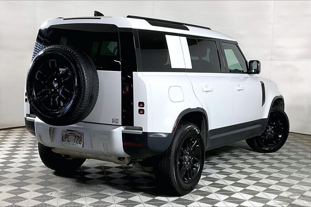 Used 2025 Land Rover Defender 110 S AWD/4WD image 10