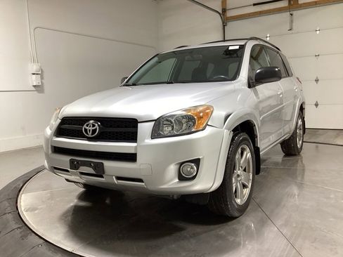 Used 2009 Toyota RAV4 Sport image 3