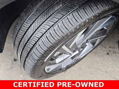 Certified 2025 Hyundai Elantra SEL image 32