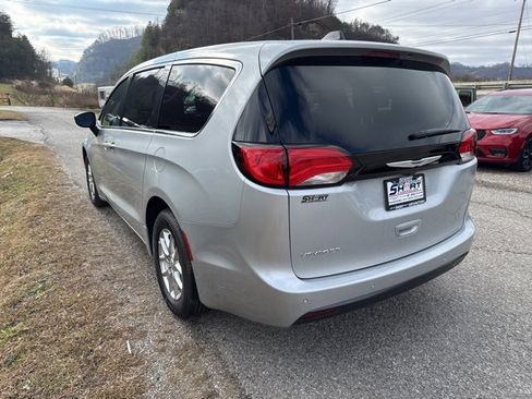 New 2026 Chrysler Voyager LX image 5