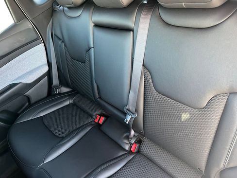 New 2026 Jeep Compass Latitude image 22