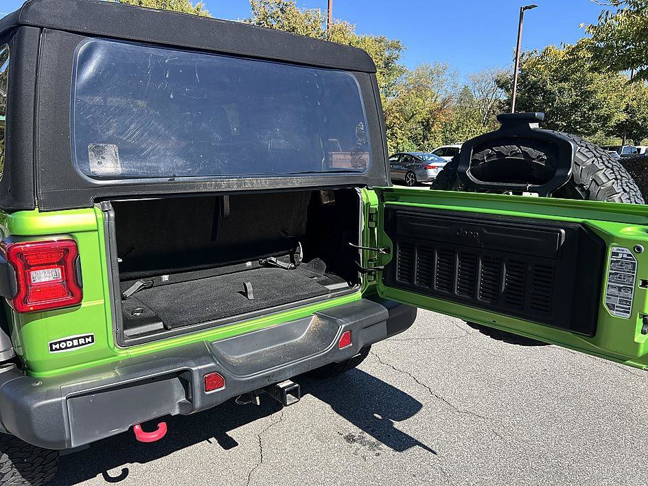 Used 2019 Jeep Wrangler Rubicon w/ Steel Bumper Group AWD/4WD image 15
